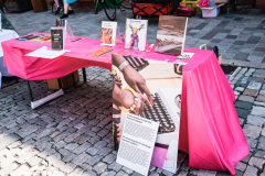 Bayreuth
blättert
feiert!
Das Lieben, das Leben –
und auch ein bisschen sich selbst.

++ am 06.08.2022 in Bayreuth (Bayern).

(c) Andi Weiland | andiweiland.de