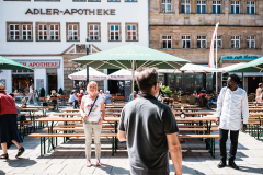 Bayreuth
blättert
feiert!
Das Lieben, das Leben –
und auch ein bisschen sich selbst.

++ am 06.08.2022 in Bayreuth (Bayern).

(c) Andi Weiland | andiweiland.de