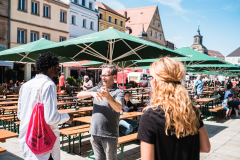 Bayreuth
blättert
feiert!
Das Lieben, das Leben –
und auch ein bisschen sich selbst.

++ am 06.08.2022 in Bayreuth (Bayern).

(c) Andi Weiland | andiweiland.de