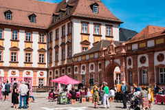 Bayreuth
blättert
feiert!
Das Lieben, das Leben –
und auch ein bisschen sich selbst.

++ am 06.08.2022 in Bayreuth (Bayern).

(c) Andi Weiland | andiweiland.de