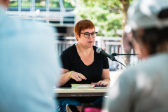 Bayreuth
blättert
feiert!
Das Lieben, das Leben –
und auch ein bisschen sich selbst.

++ am 06.08.2022 in Bayreuth (Bayern).

(c) Andi Weiland | andiweiland.de