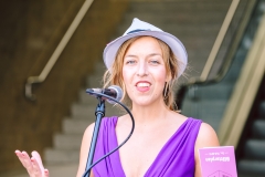 Bayreuth blättert ist ein Lesefest für alle Menschen! Es findet am Samstag, den 18. August 2018 in Bayreuth statt.

++ am 18.08.2018 in Bayreuth (Bayern).

(c) Andi Weiland | Bayreuth blättert